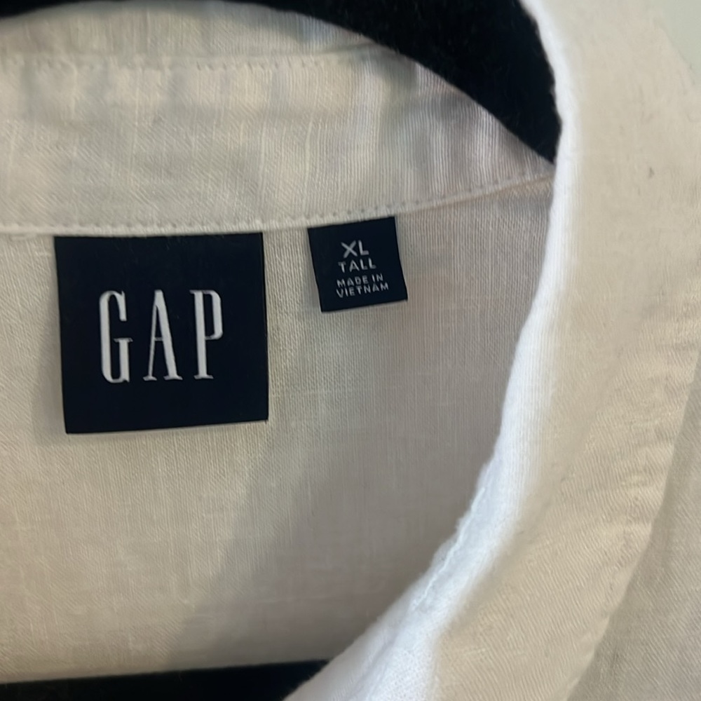 GAP Top - Picture 2 of 4